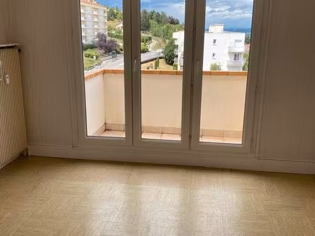 location appartement st genest lerpt
