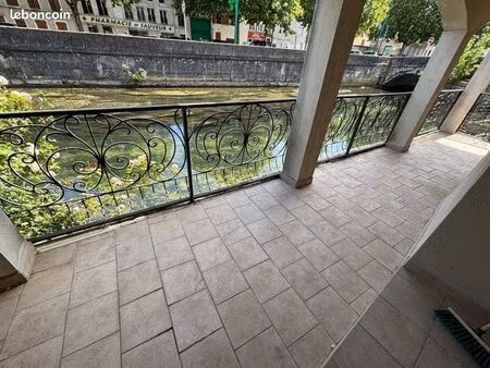 à louer appartement f2 avec terrasse