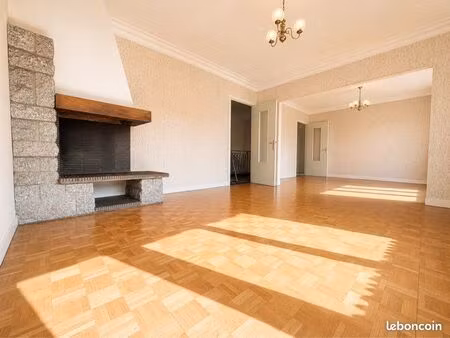 maison familiale de 151 m² avec hangar de 90 m² – bouguenais bourg
