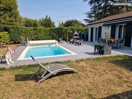 maison de plain pied avec piscine