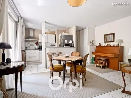 appartement 3 pièces 65 m²