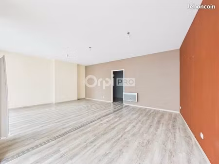 bureau 42 m²