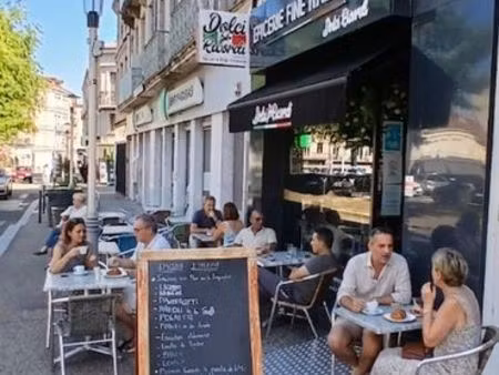 fonds de commerce-epicerie fine i̇talienne avec terrasse