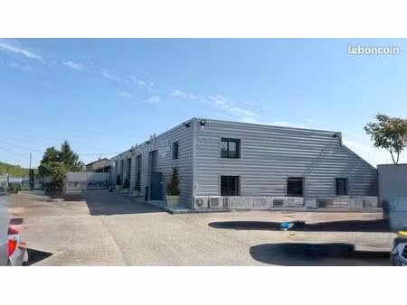 local 450 m² roussillon
