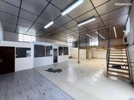 commerce 146 m²