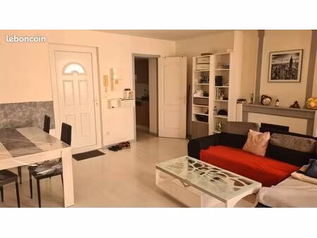 f2 meublé de 49m2 toul centre