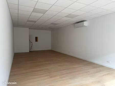 bureaux 61 m² mauguio