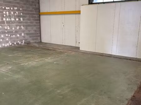 location hangar