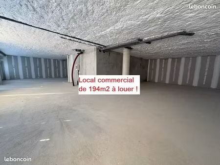 local commercial 200m2 idéalement situé en plein cœur de reims sur axe très fréquenté