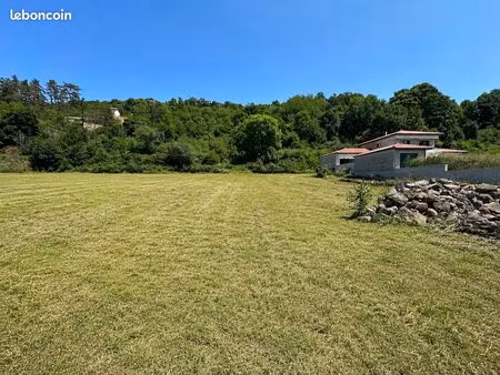 terrain 1234 m² polignac