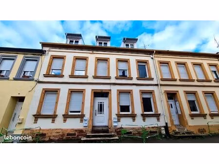 immeuble de rapport — 4 appartements — rendement ~10 %