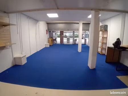 location commerce cap d'agde place st clair