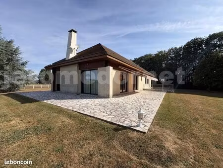 pavillon 4 pièces 186 m²