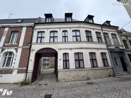 maison 8 pièces 550 m²