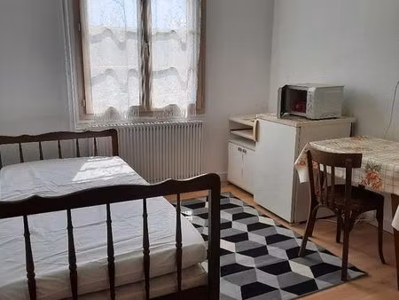appartement 1 pièce 11 m²