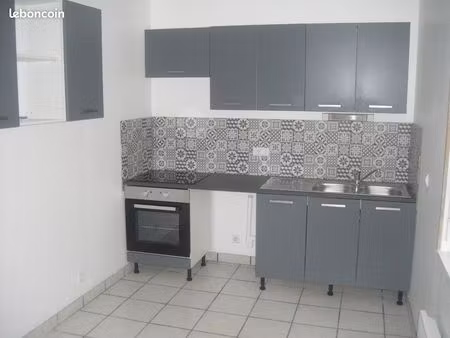 loue f3 verneuil