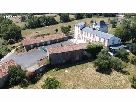 logis de caractère meublé de standing – location longue durée à entreprise – secteur chole