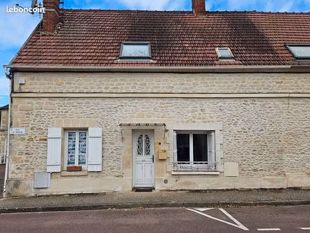 maison 3 pièces 85 m²