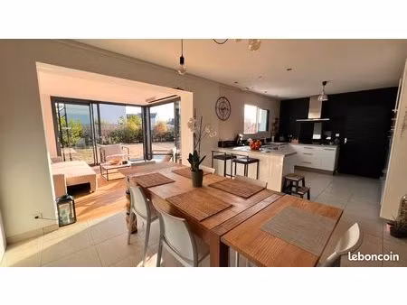 maison familiale avec jardin