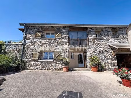 maison 4 pièces 160 m²