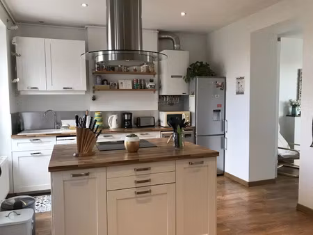 location appartement 1 pièce 62.35 m² à bourg-en-bresse (01000)  750 €