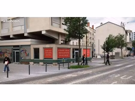local commercial 215 m² – angle de rue – nancy