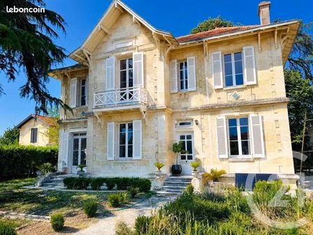 villa 6 pièces 163 m²