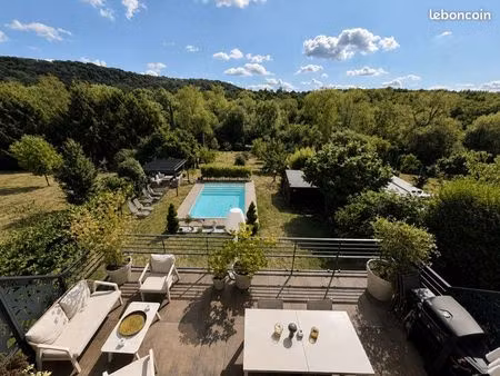 lessy – maison contemporaine entièrement rénovée
