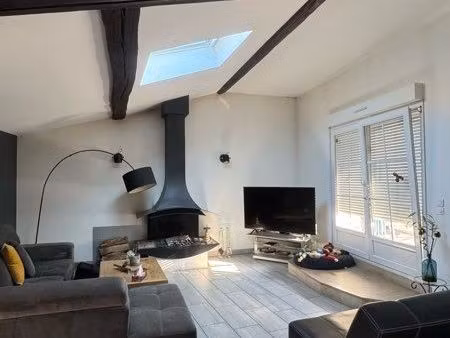 maison de village atypique avec piscine