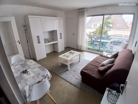 meublé avec joli balcon