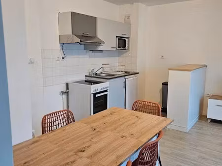 location appartement 2 pièces 43 m² à nantes (44000)  690 €