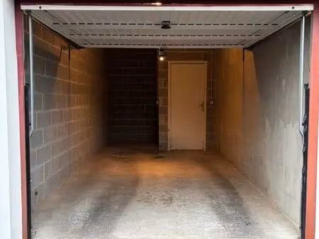 garage à vendre au centre d'anglet 15 mètres carrés