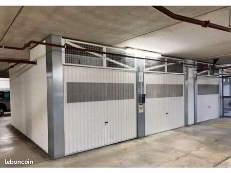 box garage parking sécurisé