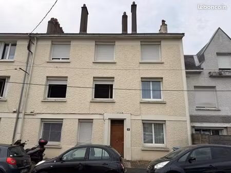 immeuble 6 pièces 242 m²
