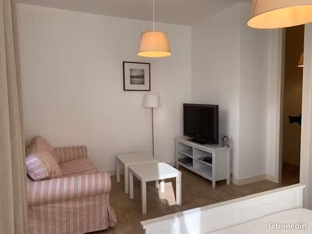 studio meuble