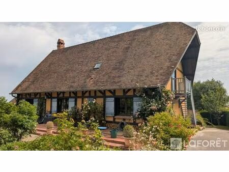 propriété 7 pièces 217 m²