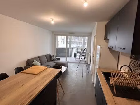 t2 meublé 45m² - terrasse 15m² + parking - bordeaux ginko