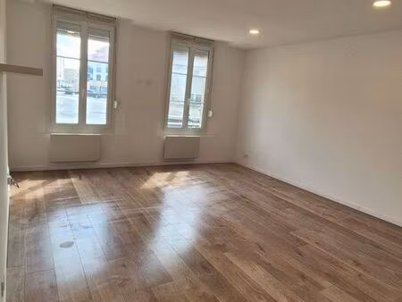 t3 lumineux de 57 m²