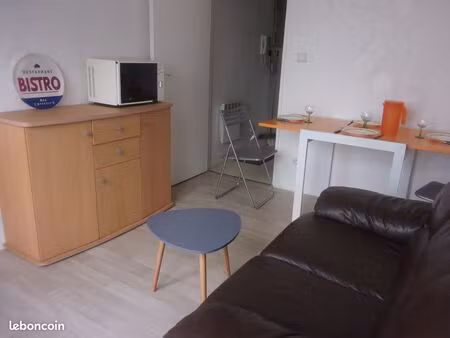 vrai t2 duplex nansouty avec place de parking