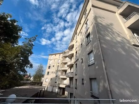 beau f1 bis lumineux  parking  cuisine équipée à metz sablon( 0 frais agence )