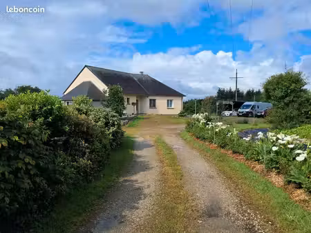 propriété avec maison familiale un parc photovoltaïques en auto consommation terrain de 1 