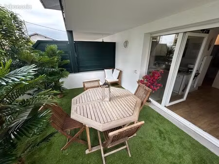 appartement 2-pièces meublé avec terrasse