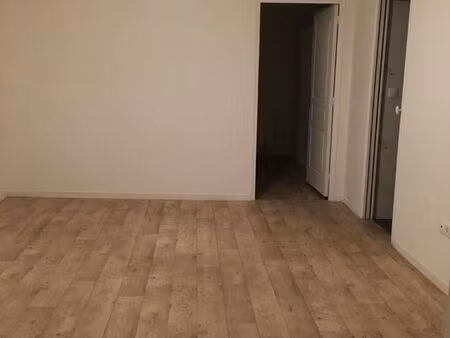 loue f2 renové