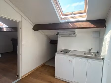 appartement mansardé 2 pièces –nantes nord proche tram et commerce