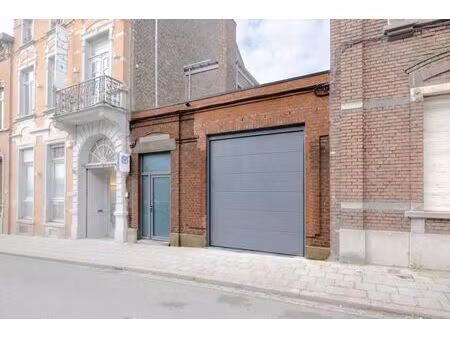 surface industrielle à louer à rue de liège 22 châtelineau (vbe50247)