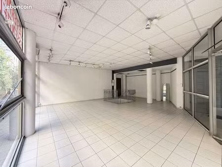 murs commerciaux 83 m² amélie-les-bains-palalda