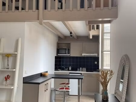 location duplex t1bis meublé de 39 m2 avec garage privatif dans quartier sainte-croix à bo