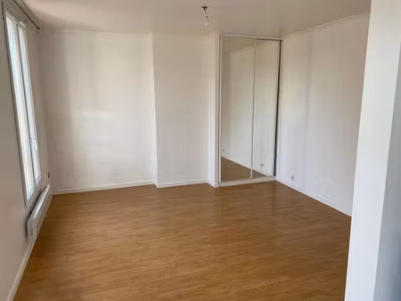 location appartement 1 pièce 25 m² à maisons-laffitte (78600)  835 €