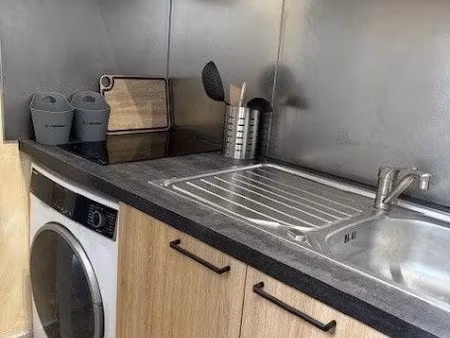 location meublée appartement 2 pièces 37 m² à nantes (44000)  810 €