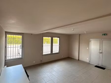 bureau / local professionnel de 30 m² à louer - parking
